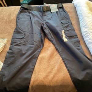 Men’s tactical trousers. Dark navy. Size 40x30. NWT - includes belt